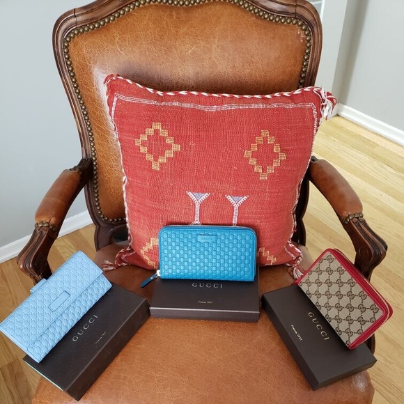 Sold...gucci women’s wallet light blue - Picture 6 of 6